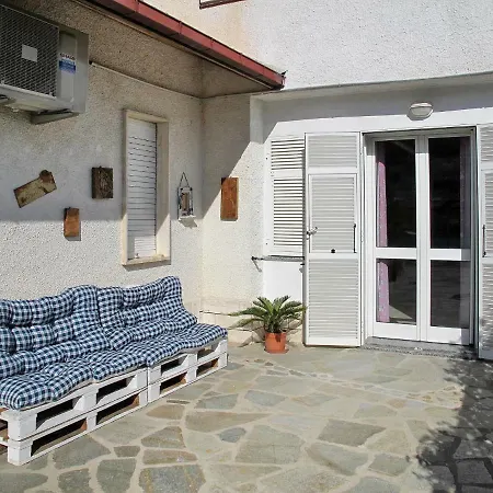 Locazione Turistica La Casa Degli Dei Holiday home *