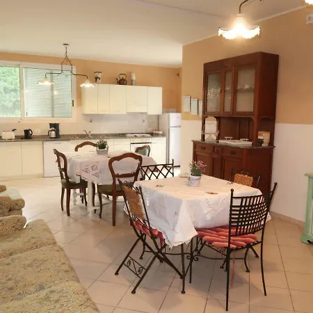 Locazione Turistica La Casa Degli Dei Holiday home Diano Castello